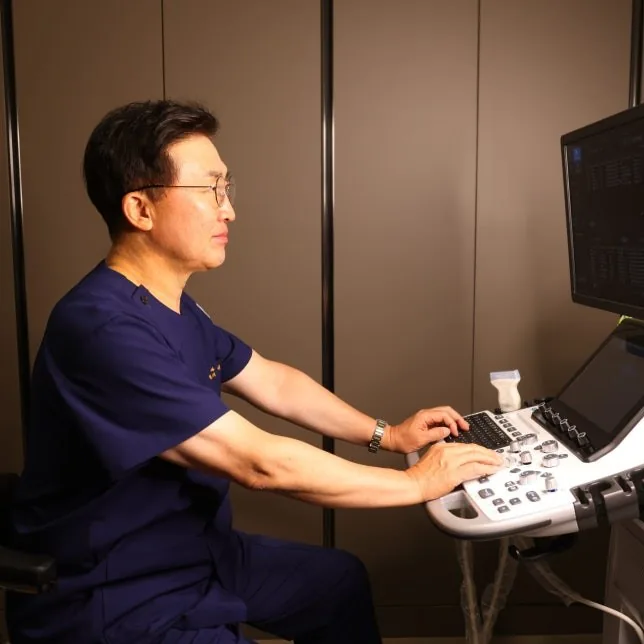 메디우먼여성의원 이홍주 원장 유방 초음파 검사
